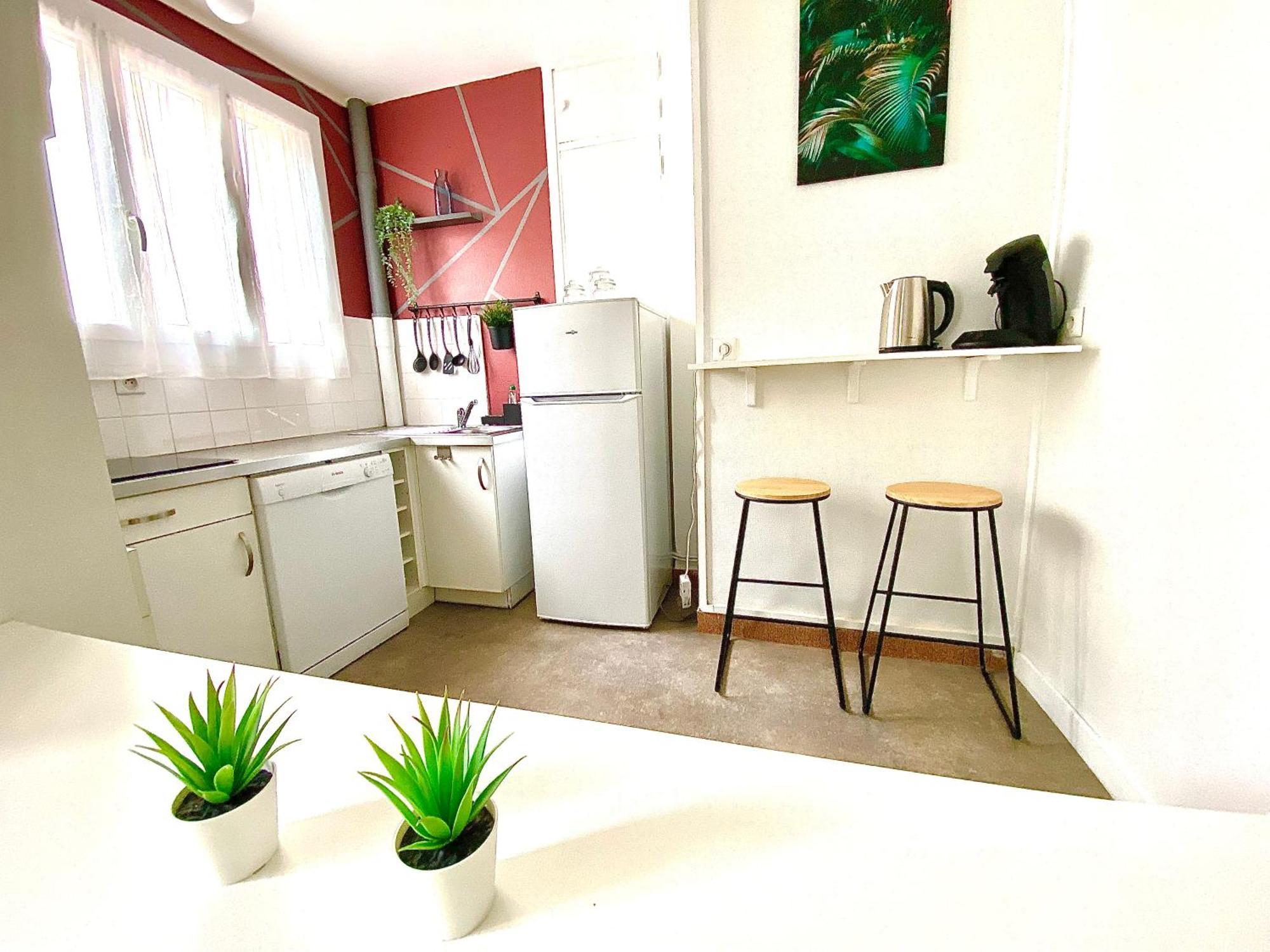 Le Chinchauvaud, Spacieux Avec Balcon リモージュ エクステリア 写真