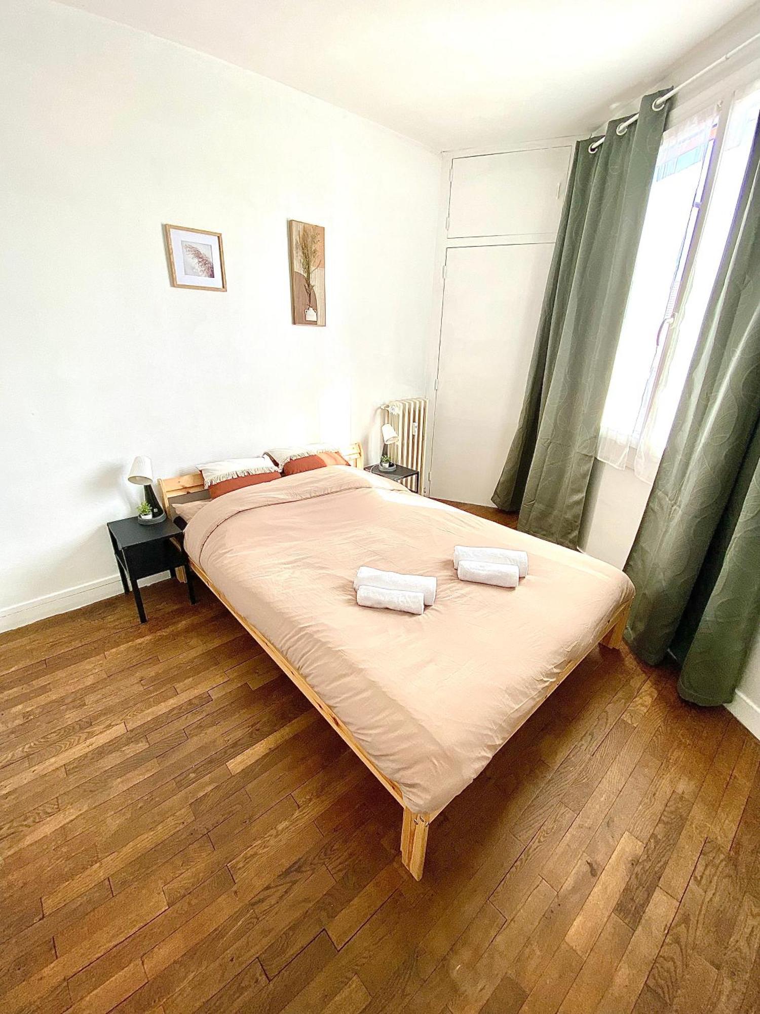 Le Chinchauvaud, Spacieux Avec Balcon リモージュ エクステリア 写真