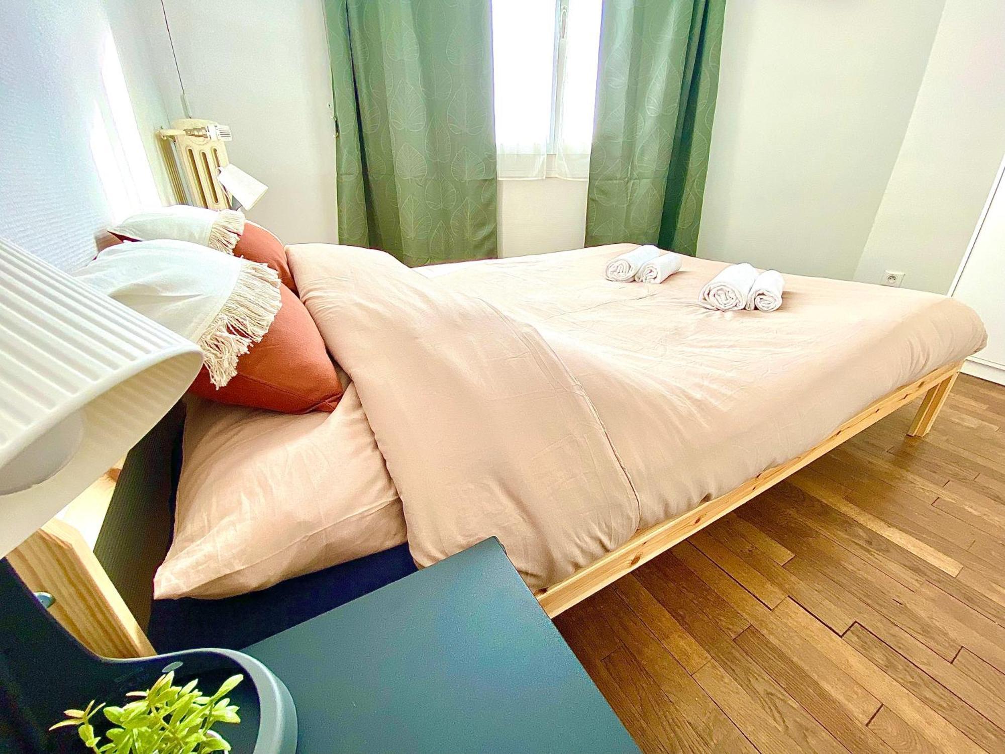 Le Chinchauvaud, Spacieux Avec Balcon リモージュ エクステリア 写真